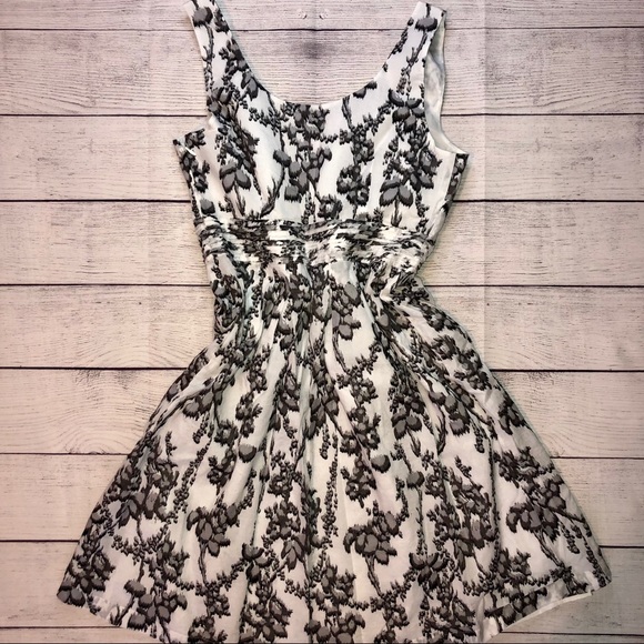 Ann Taylor LOFT Dress - Picture 3 of 7